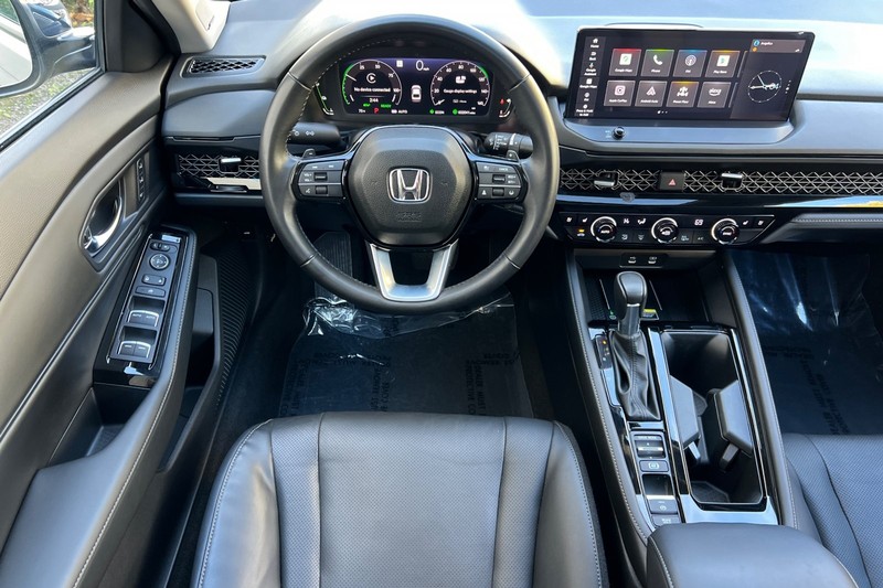 Honda Accord Hybrid Vehicle Full-screen Gallery Image 14