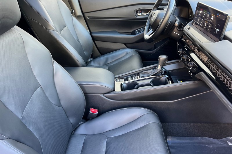 Honda Accord Hybrid Vehicle Full-screen Gallery Image 15