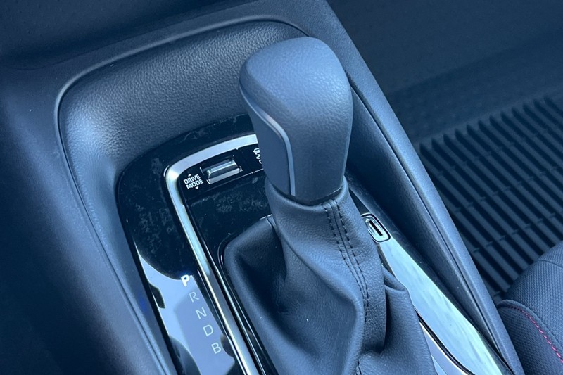 Toyota Corolla Vehicle Full-screen Gallery Image 18