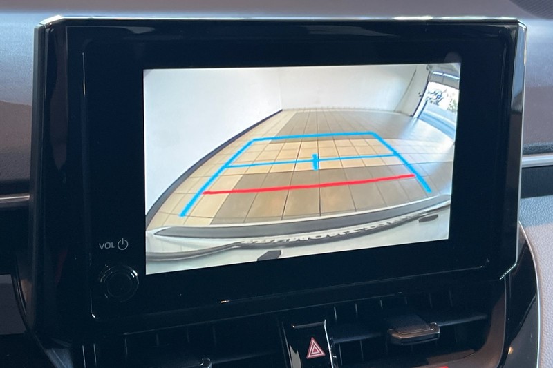 Toyota Corolla Vehicle Full-screen Gallery Image 16