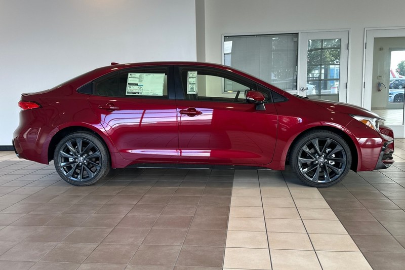 Toyota Corolla Vehicle Full-screen Gallery Image 04