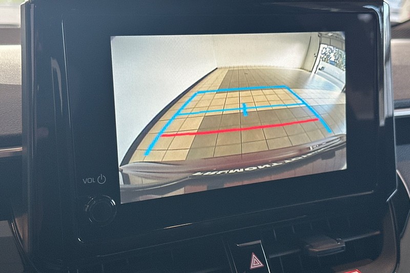 Toyota Corolla Vehicle Full-screen Gallery Image 16