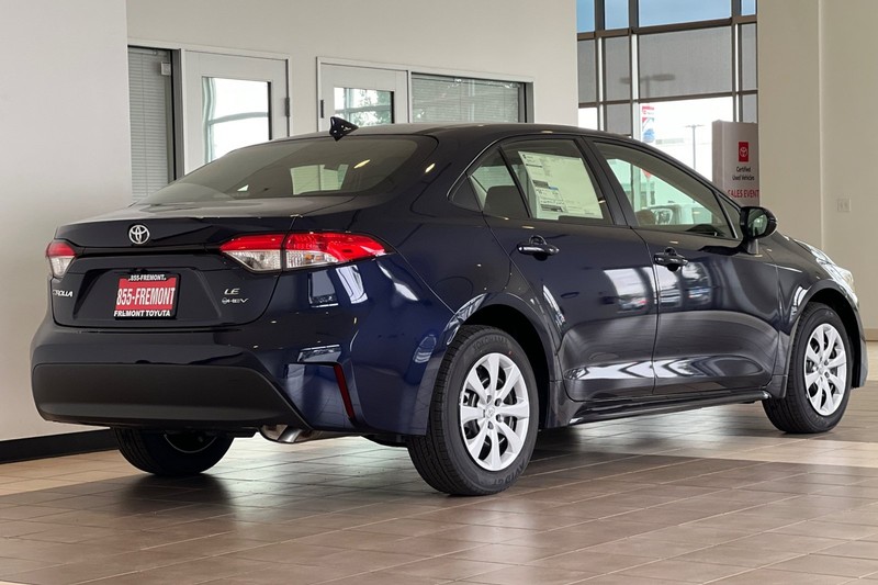 Toyota Corolla Vehicle Full-screen Gallery Image 05