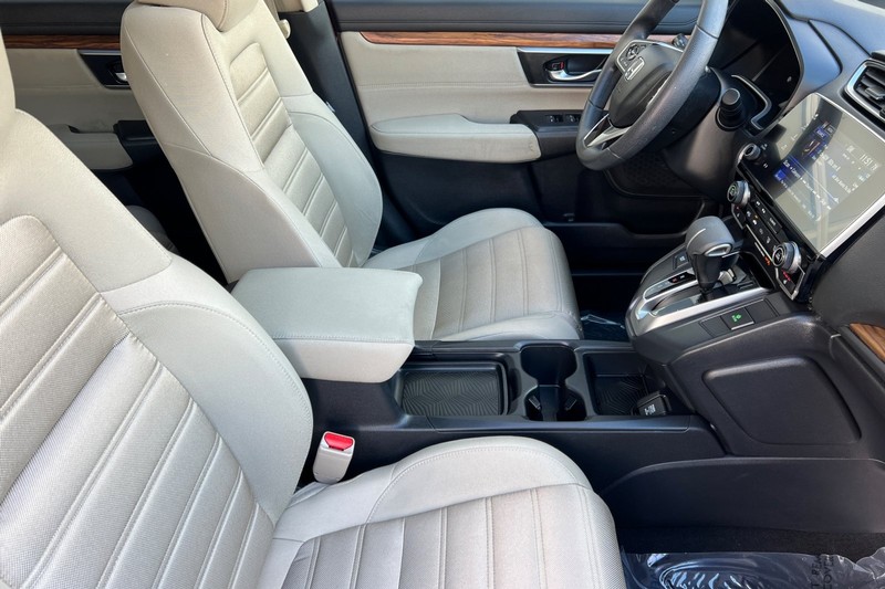 Honda CR-V Vehicle Full-screen Gallery Image 16