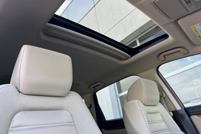 Honda CR-V Vehicle Full-screen Gallery Image 17