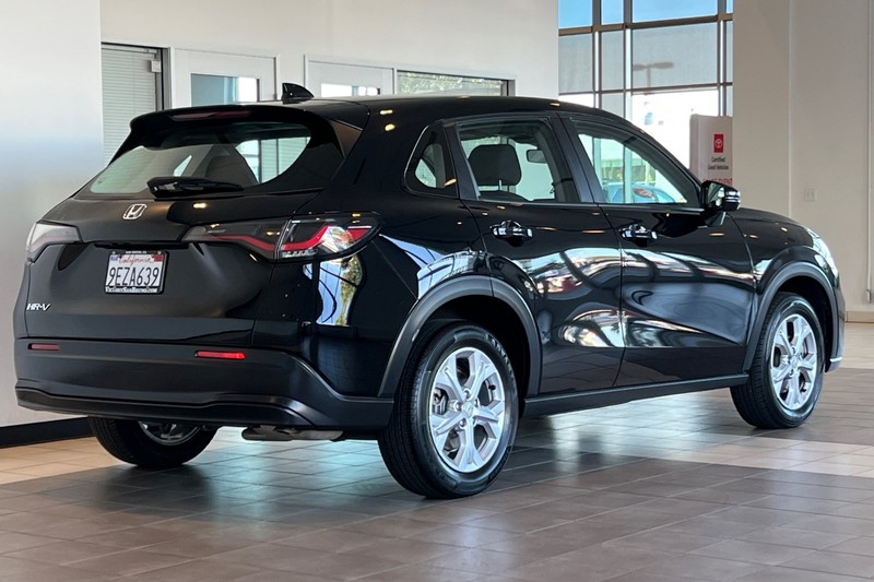 Honda HR-V Vehicle Full-screen Gallery Image 04