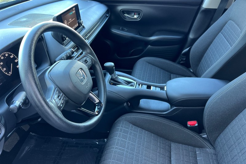 Honda HR-V Vehicle Full-screen Gallery Image 10