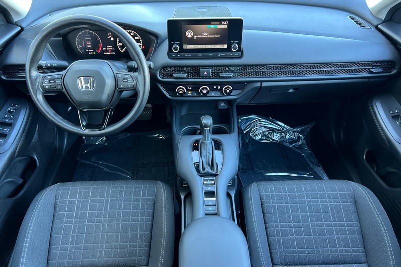 Honda HR-V Vehicle Full-screen Gallery Image 13