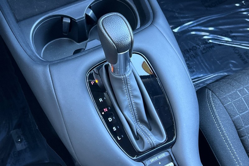 Honda HR-V Vehicle Full-screen Gallery Image 21