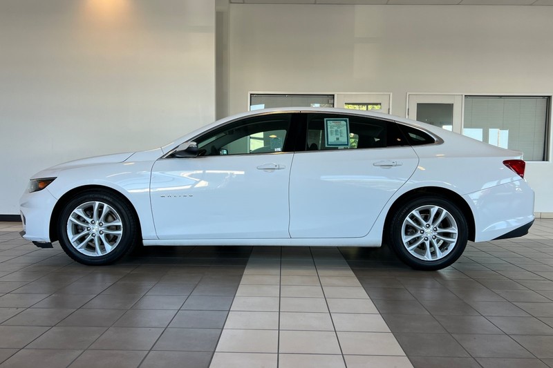 Chevrolet Malibu Vehicle Full-screen Gallery Image 07