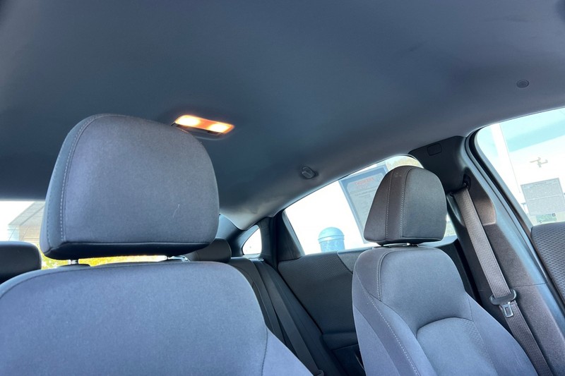 Chevrolet Malibu Vehicle Full-screen Gallery Image 16