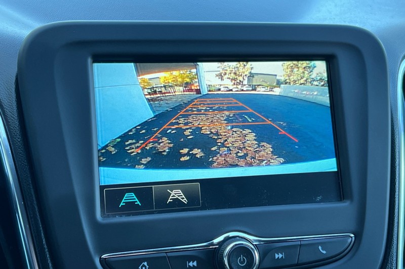 Chevrolet Malibu Vehicle Full-screen Gallery Image 18