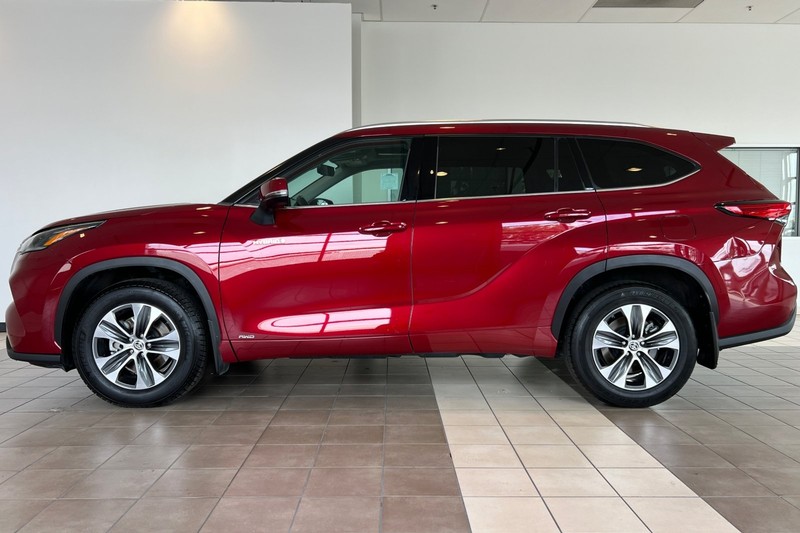 Toyota Highlander Hybrid Vehicle Full-screen Gallery Image 07