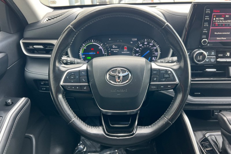 Toyota Highlander Hybrid Vehicle Full-screen Gallery Image 25
