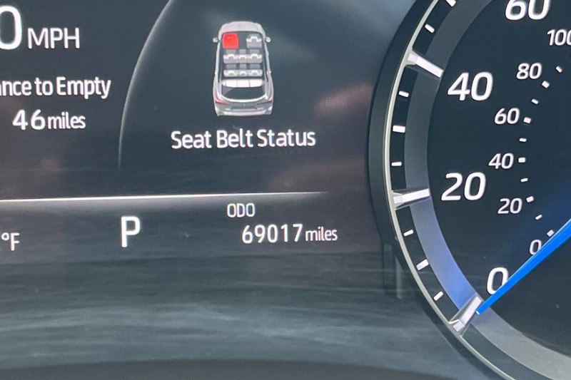 Toyota Highlander Hybrid Vehicle Full-screen Gallery Image 27