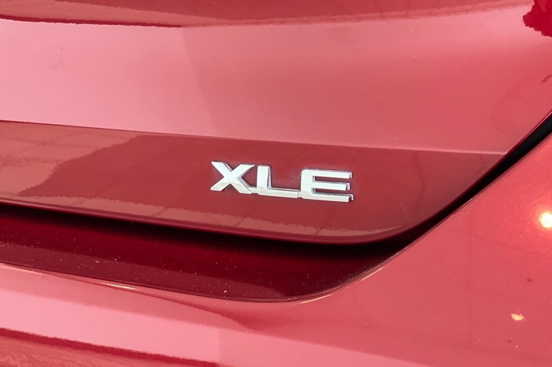 Toyota Highlander Hybrid Vehicle Full-screen Gallery Image 29