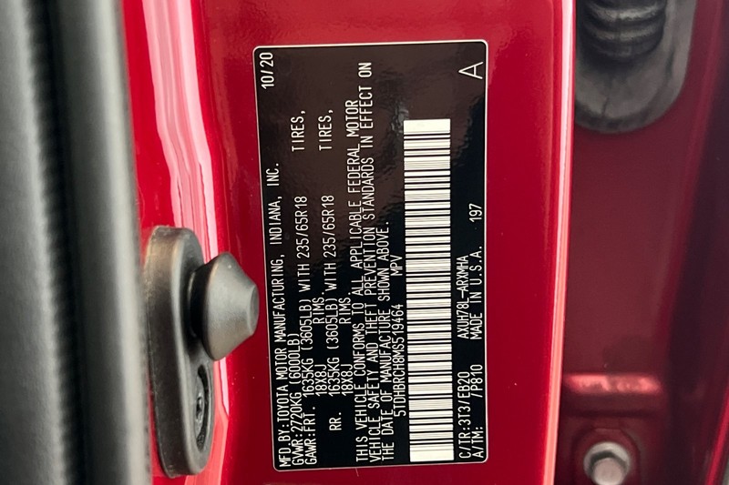 Toyota Highlander Hybrid Vehicle Full-screen Gallery Image 31