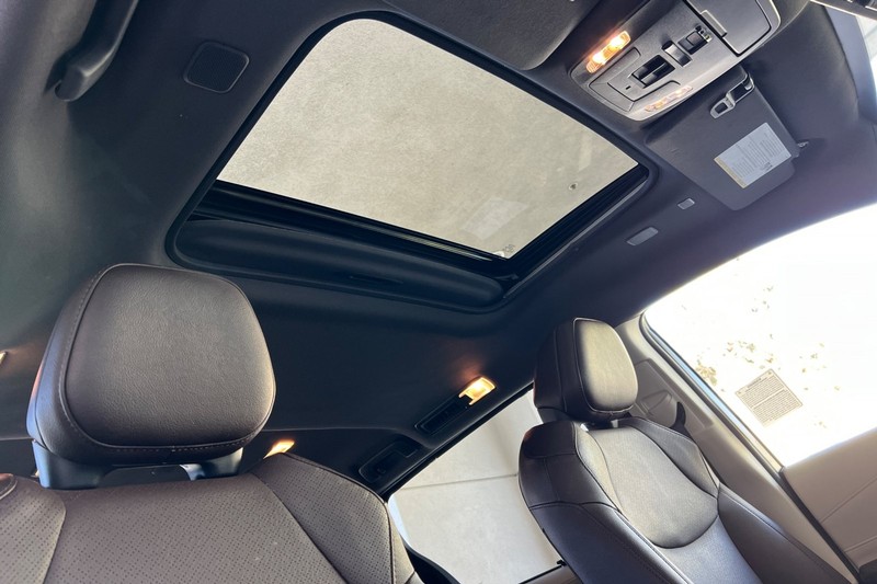 Toyota Sienna Vehicle Full-screen Gallery Image 18