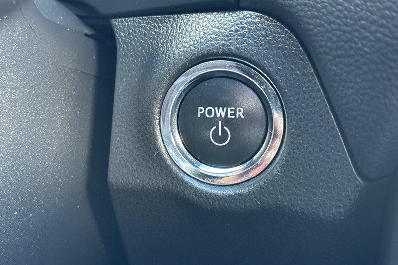 Toyota RAV4 Vehicle Full-screen Gallery Image 22