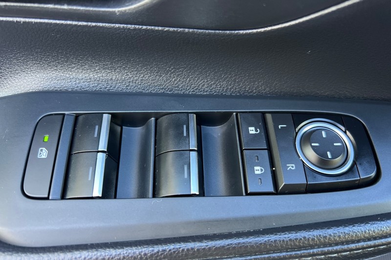 Toyota Grand Highlander Vehicle Full-screen Gallery Image 11