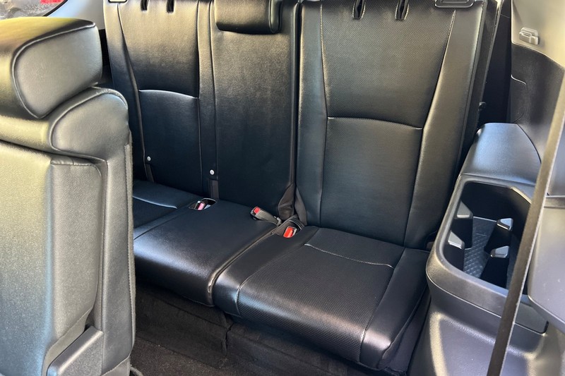 Toyota Grand Highlander Vehicle Full-screen Gallery Image 15