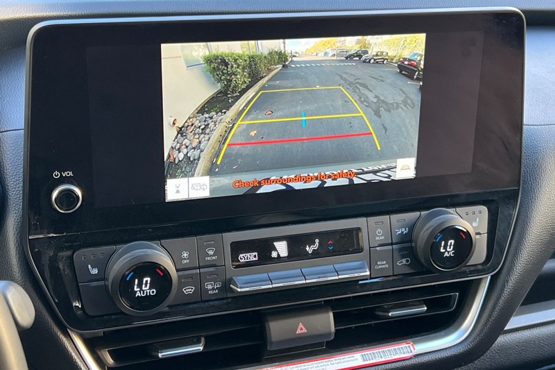 Toyota Grand Highlander Vehicle Full-screen Gallery Image 20