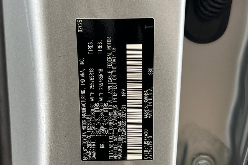 Toyota Grand Highlander Vehicle Full-screen Gallery Image 30