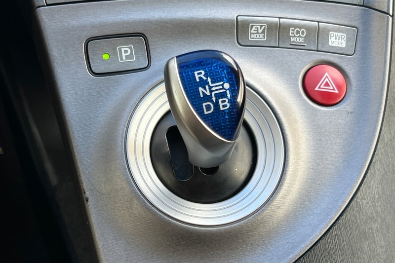 Toyota Prius Vehicle Full-screen Gallery Image 21