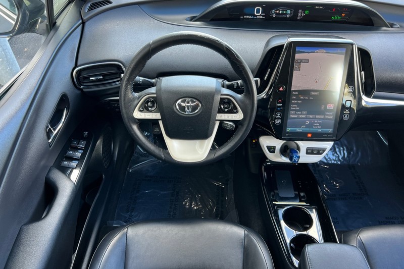 Toyota Prius Prime Vehicle Full-screen Gallery Image 14