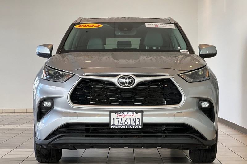 Toyota Highlander Vehicle Full-screen Gallery Image 09