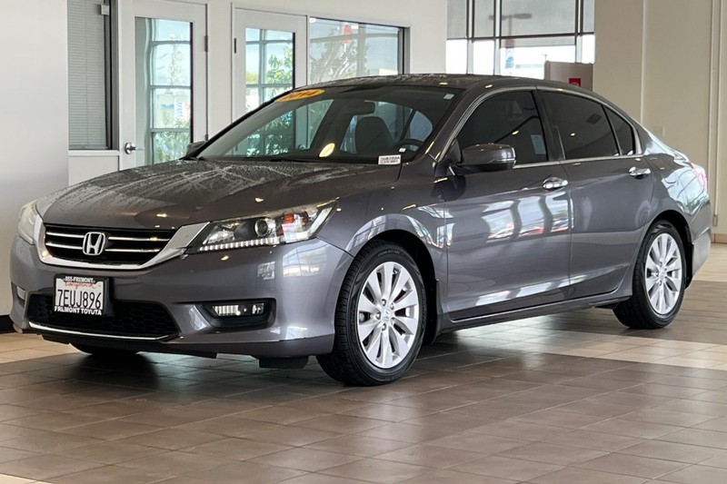 Honda Accord Sedan Vehicle Full-screen Gallery Image 08