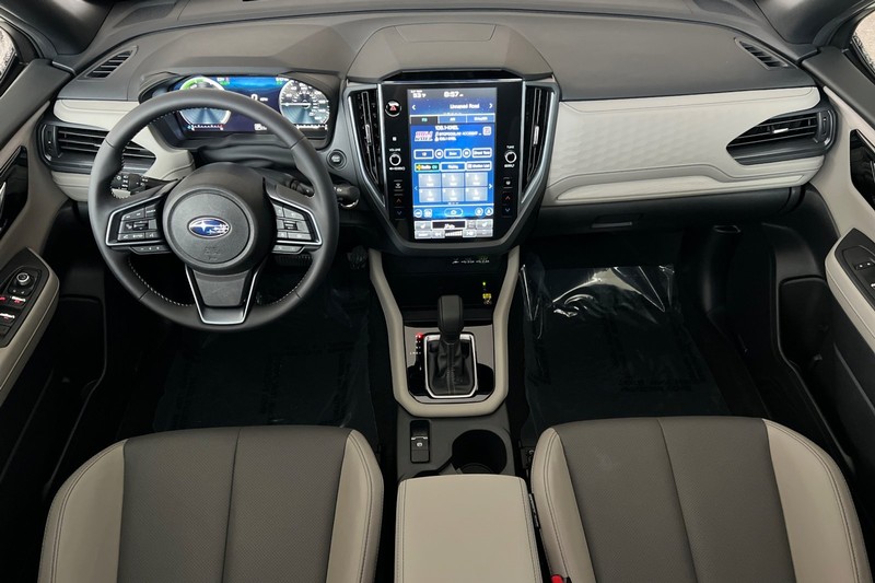 Subaru Forester Hybrid Vehicle Full-screen Gallery Image 13