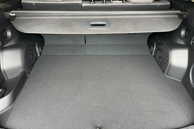 Subaru Forester Hybrid Vehicle Full-screen Gallery Image 15