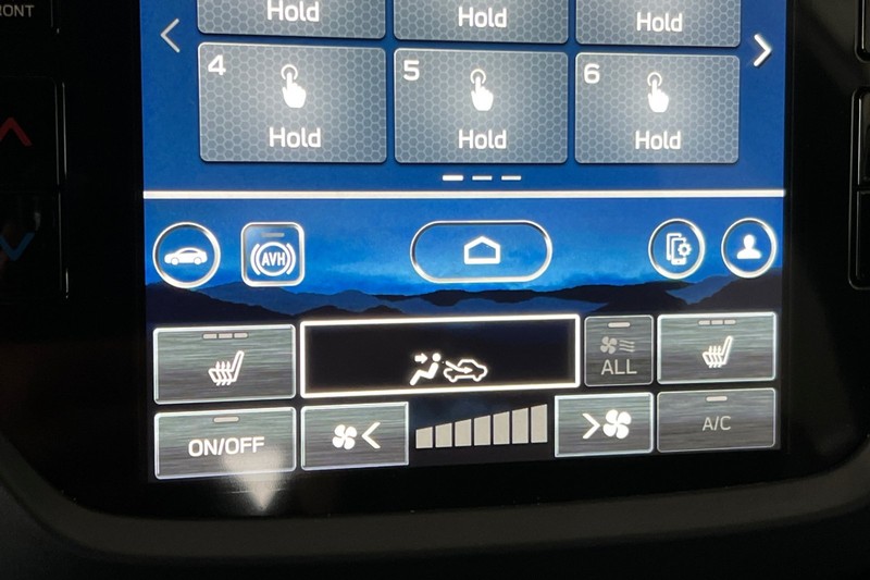 Subaru Forester Hybrid Vehicle Full-screen Gallery Image 21