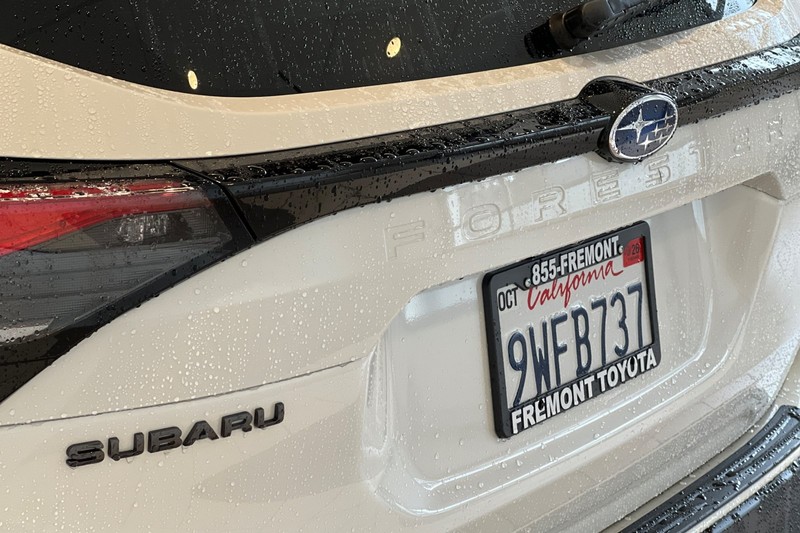 Subaru Forester Hybrid Vehicle Full-screen Gallery Image 28