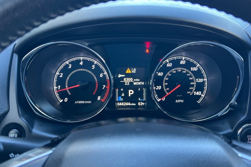 Mitsubishi Outlander Sport Vehicle Full-screen Gallery Image 24