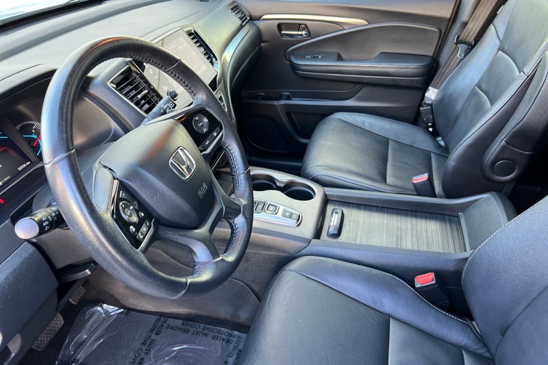 Honda Pilot Vehicle Full-screen Gallery Image 10