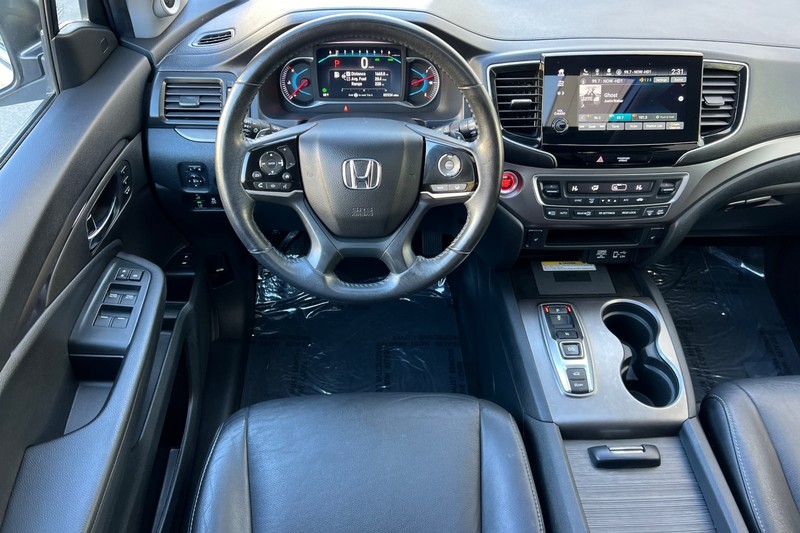 Honda Pilot Vehicle Full-screen Gallery Image 14