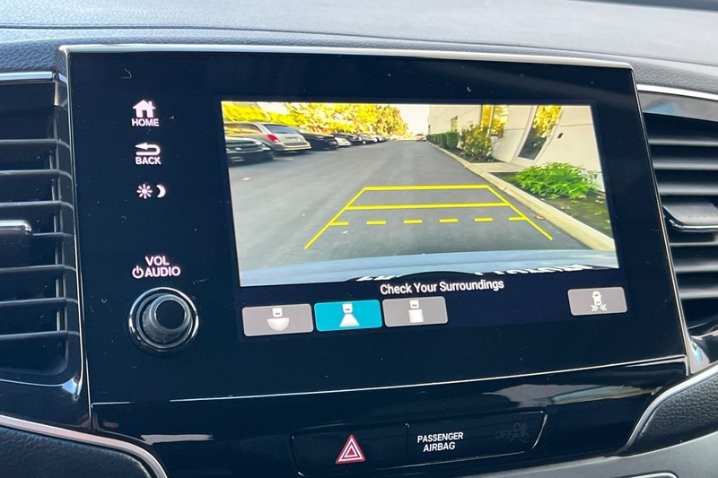 Honda Pilot Vehicle Full-screen Gallery Image 20