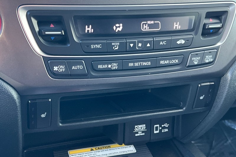 Honda Pilot Vehicle Full-screen Gallery Image 21