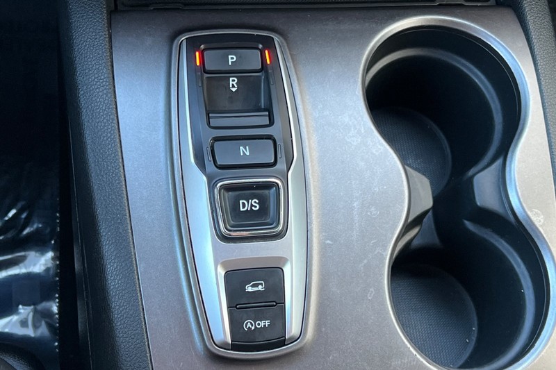 Honda Pilot Vehicle Full-screen Gallery Image 22