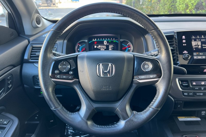 Honda Pilot Vehicle Full-screen Gallery Image 24