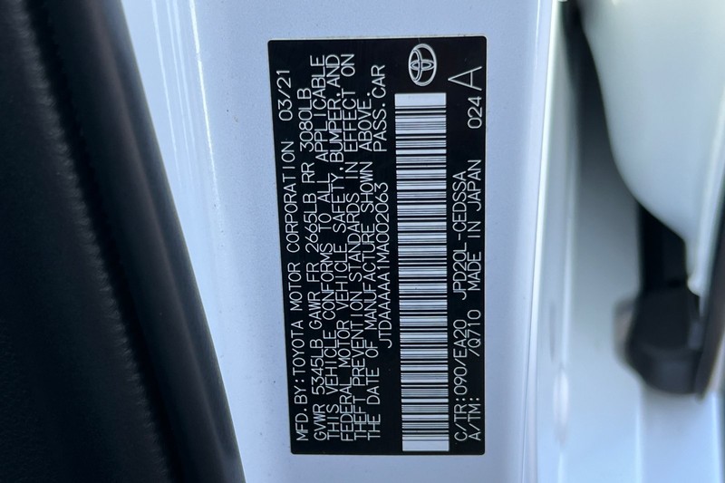 Toyota Mirai Vehicle Full-screen Gallery Image 29