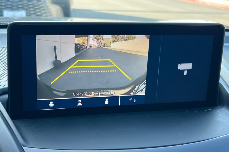 Acura RDX Vehicle Full-screen Gallery Image 19