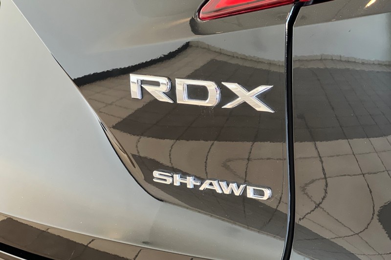 Acura RDX Vehicle Full-screen Gallery Image 27