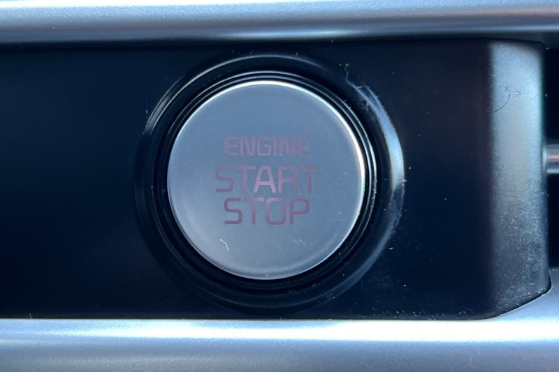 Kia K5 Vehicle Full-screen Gallery Image 21