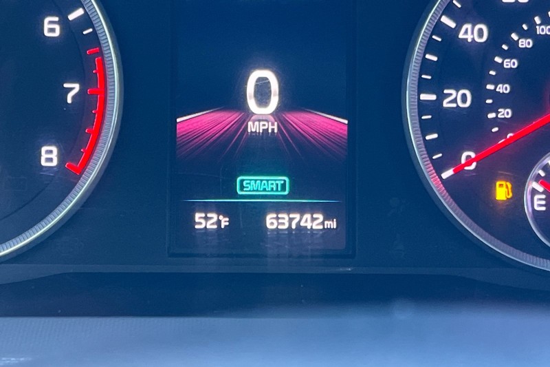 Kia K5 Vehicle Full-screen Gallery Image 24