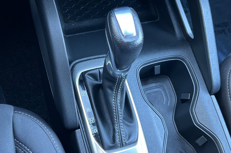 Nissan Frontier Vehicle Full-screen Gallery Image 20