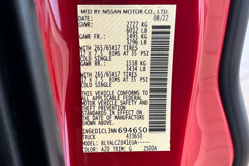 Nissan Frontier Vehicle Full-screen Gallery Image 27