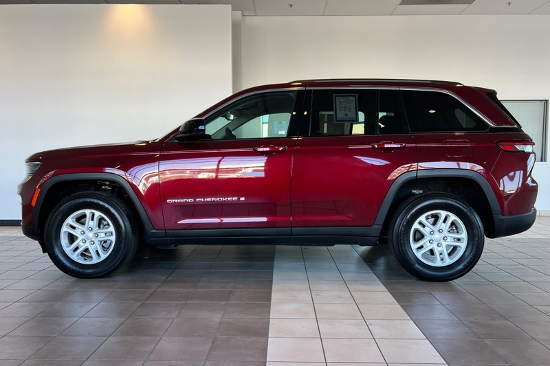 Jeep Grand Cherokee Vehicle Full-screen Gallery Image 07